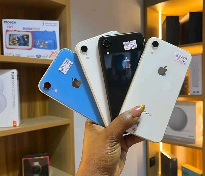 Vente de téléphone — 1/4