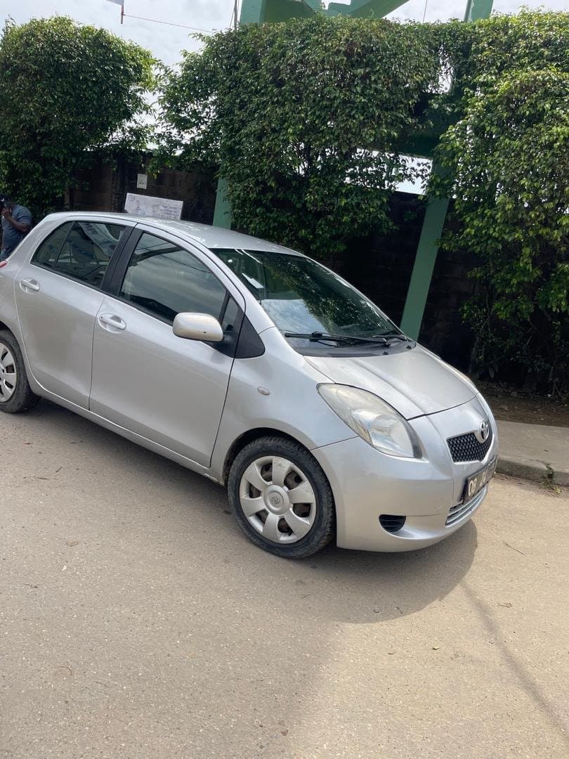 Toyota Yaris 2006 — 1/8