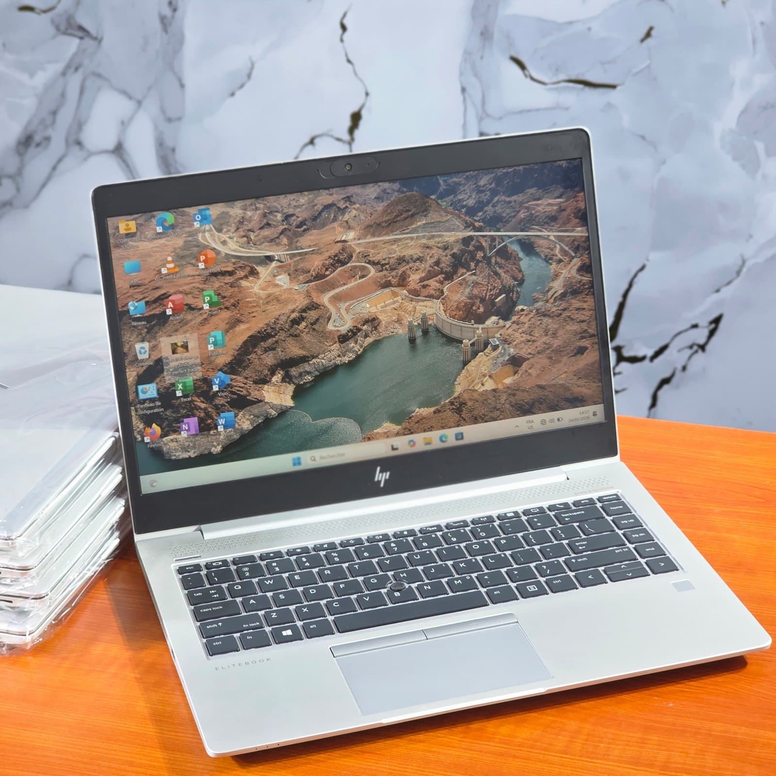 HP EliteBook x360 1040 G8 — 1/4