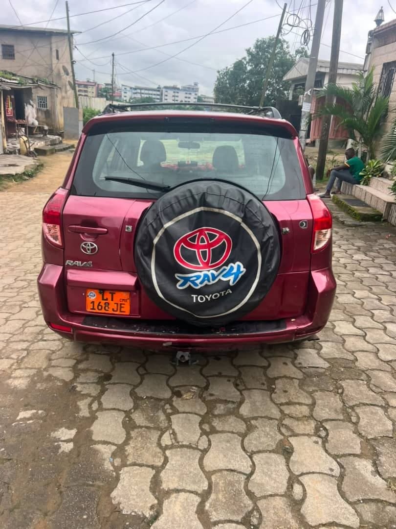 Toyota RAV4 — 1/10