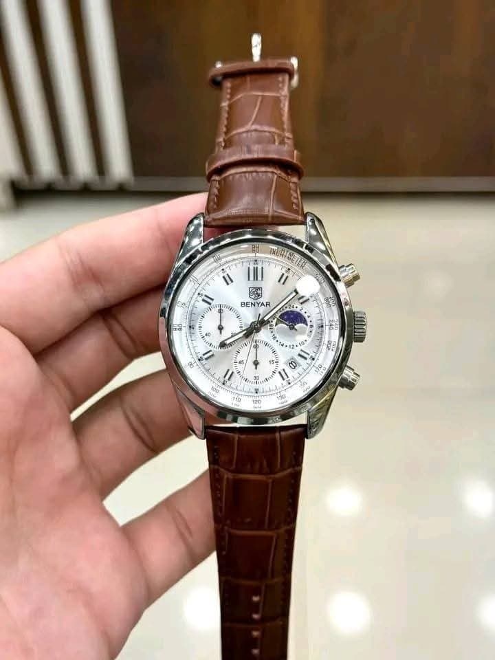 Montre de marque — 1/6