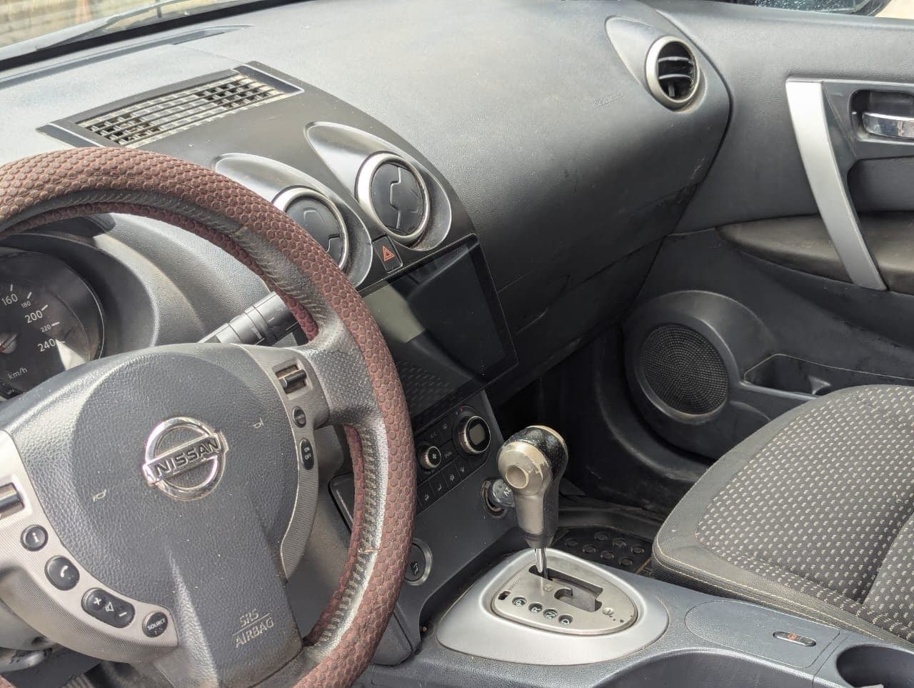 Nissan Qashqai 2010 essence boîte automatique — 1/10
