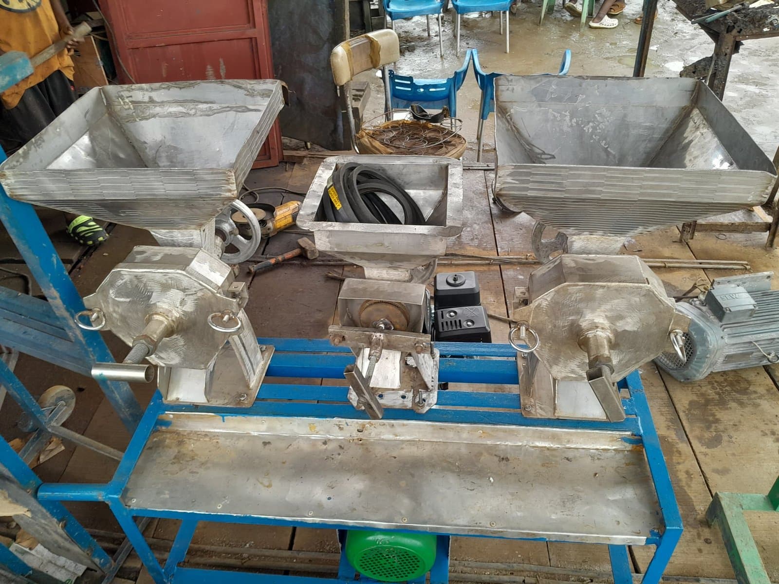 Machine inox troix tête — 1/1