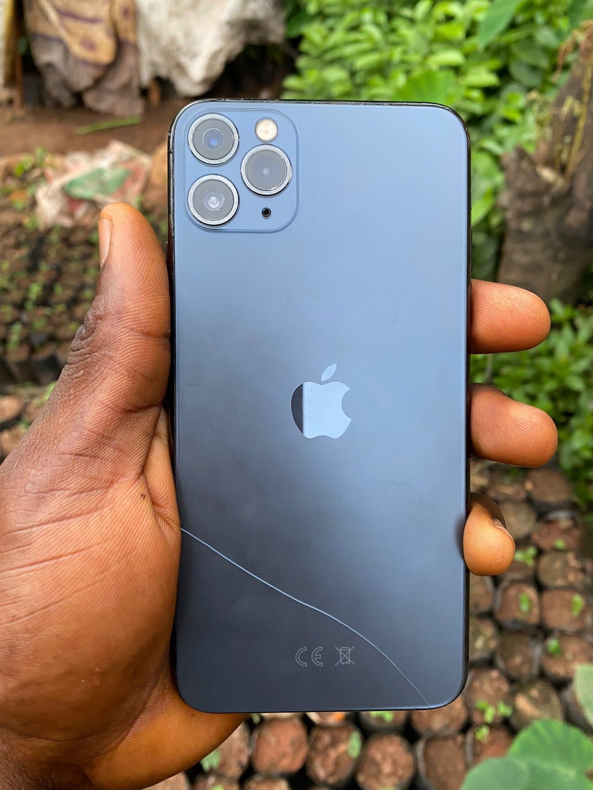 Iphone 11 promax 256Go 85k avec facture 2 messages écranc changée et batterie changé ID ok — 1/3
