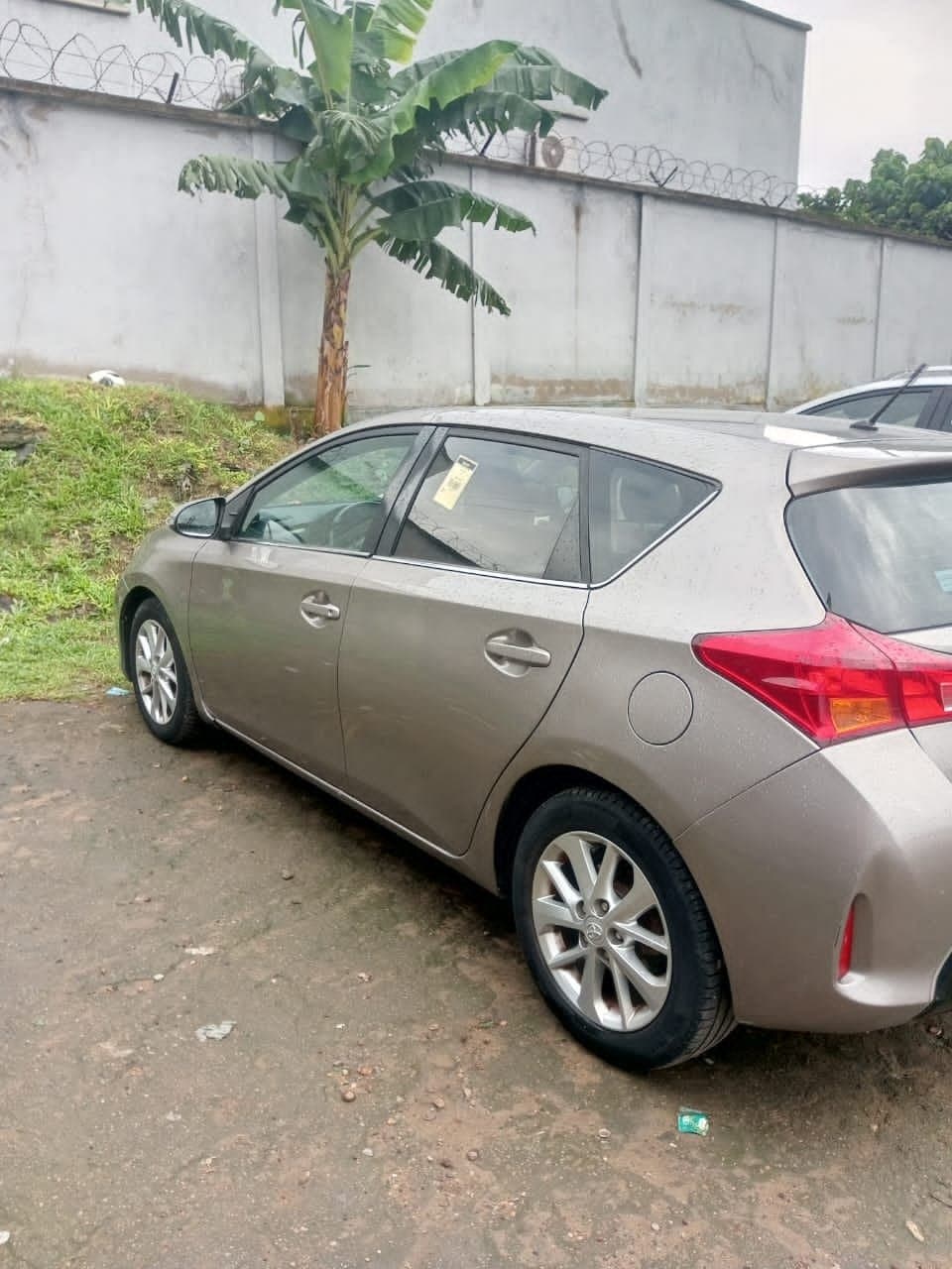 Voiture a vendre — 1/4