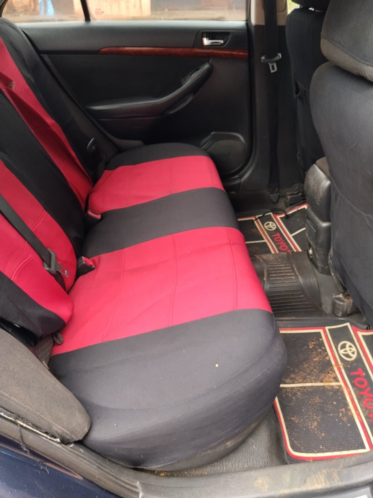 Toyota Avensis 2005 à vendre à Yaoundé — 1/8