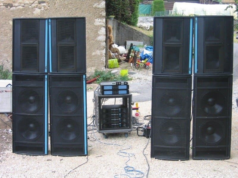 CAISSON DE BASSE 2X1000W — 1/2