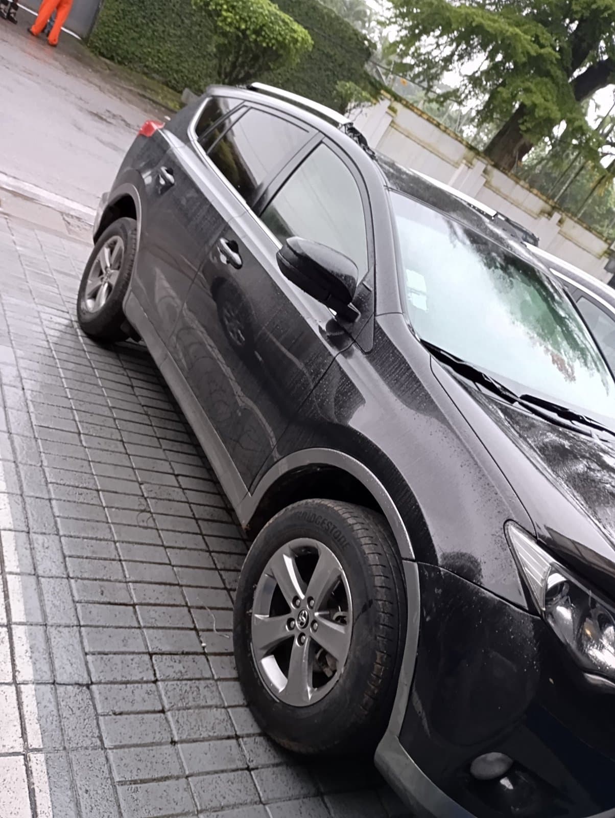 Toyota RAV4 pour location — 1/5